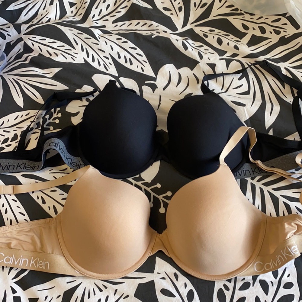 2 Calvin Klein Bras